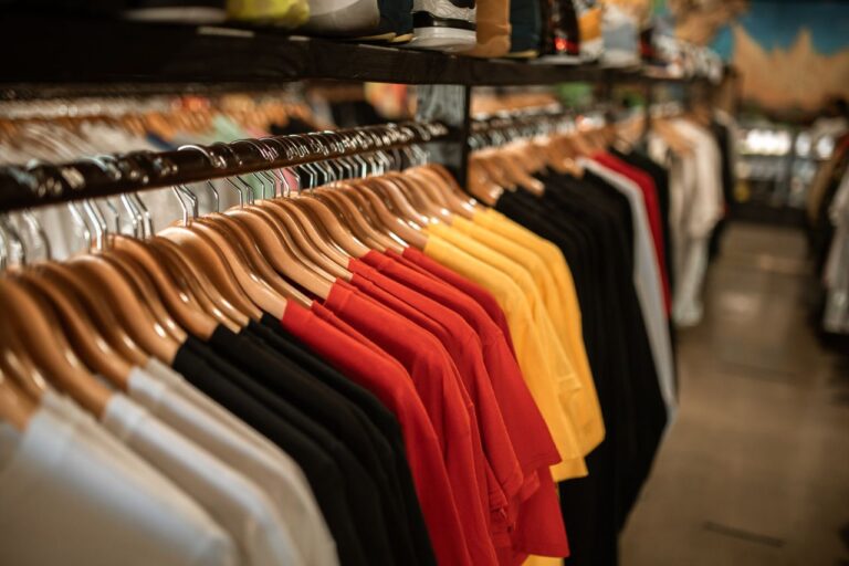 Lire la suite à propos de l’article POURQUOI ET COMMENT LANCER UNE BOUTIQUE POUR SON CLUB SPORTIF ? 