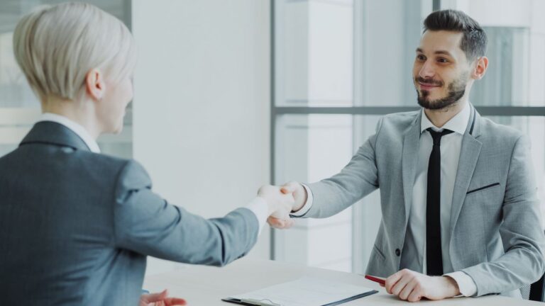Lire la suite à propos de l’article LES ERREURS QUI FONT FUIR UN PARTENAIRE POTENTIEL DÈS LE PREMIER RENDEZ-VOUS